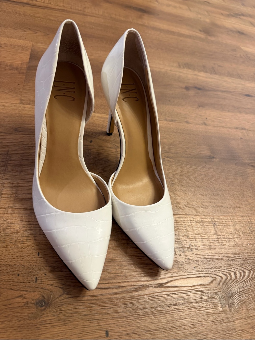 INC International Concepts White Croc-Embossed Pointed Toe Pumps